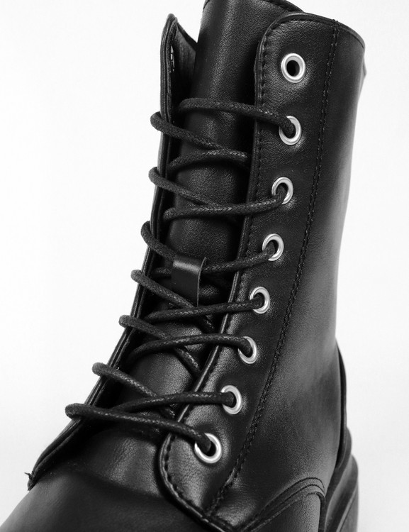 نیم بوت لژدار برند کراش مشکی