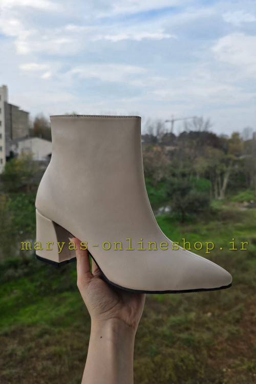 غیر ژورنالی نیم بوت کرم