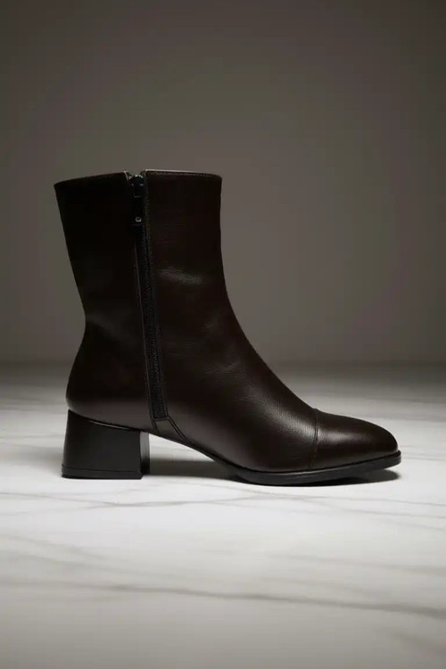 نیم بوت پنجه اردکی قهوه ای