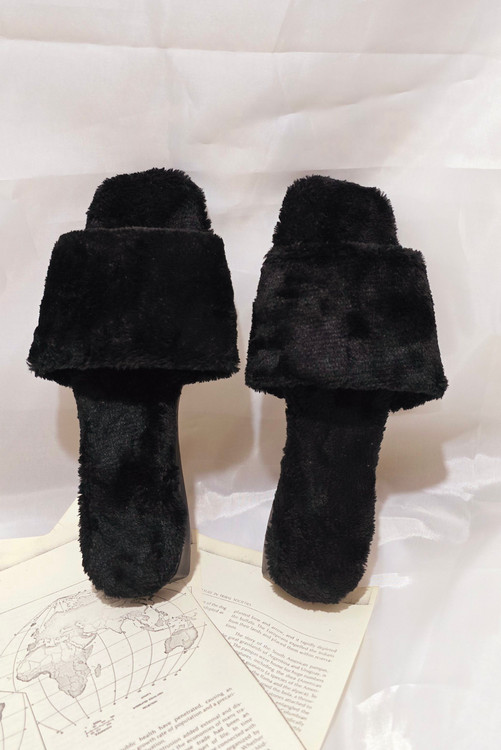 دمپایی خزدار