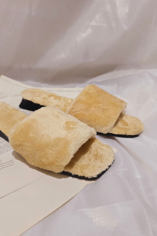 دمپایی روفرشی پشمی کرم