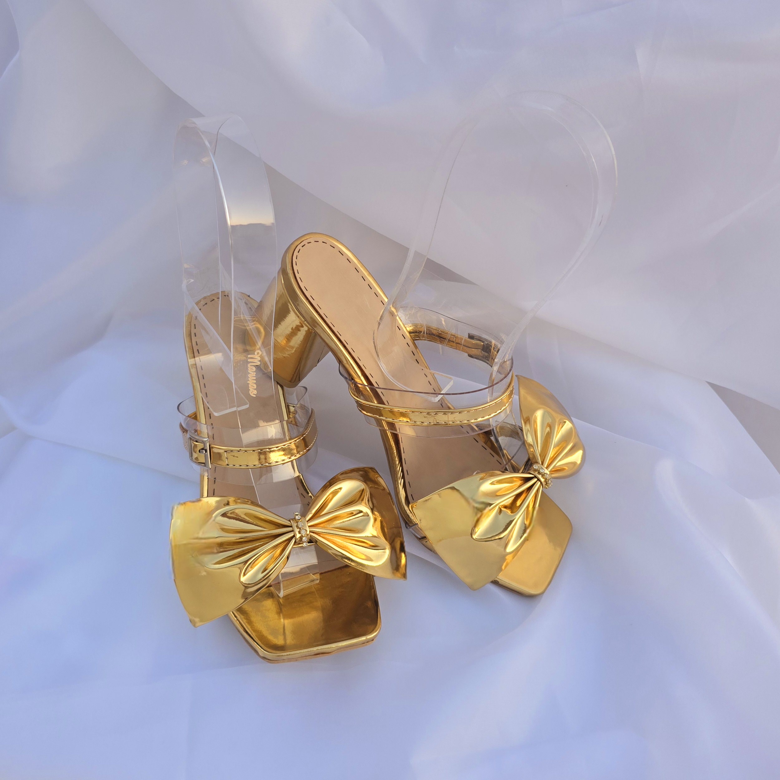 صندل مجلسی طلایی پاپیونی (کد ۰۰۸۰)