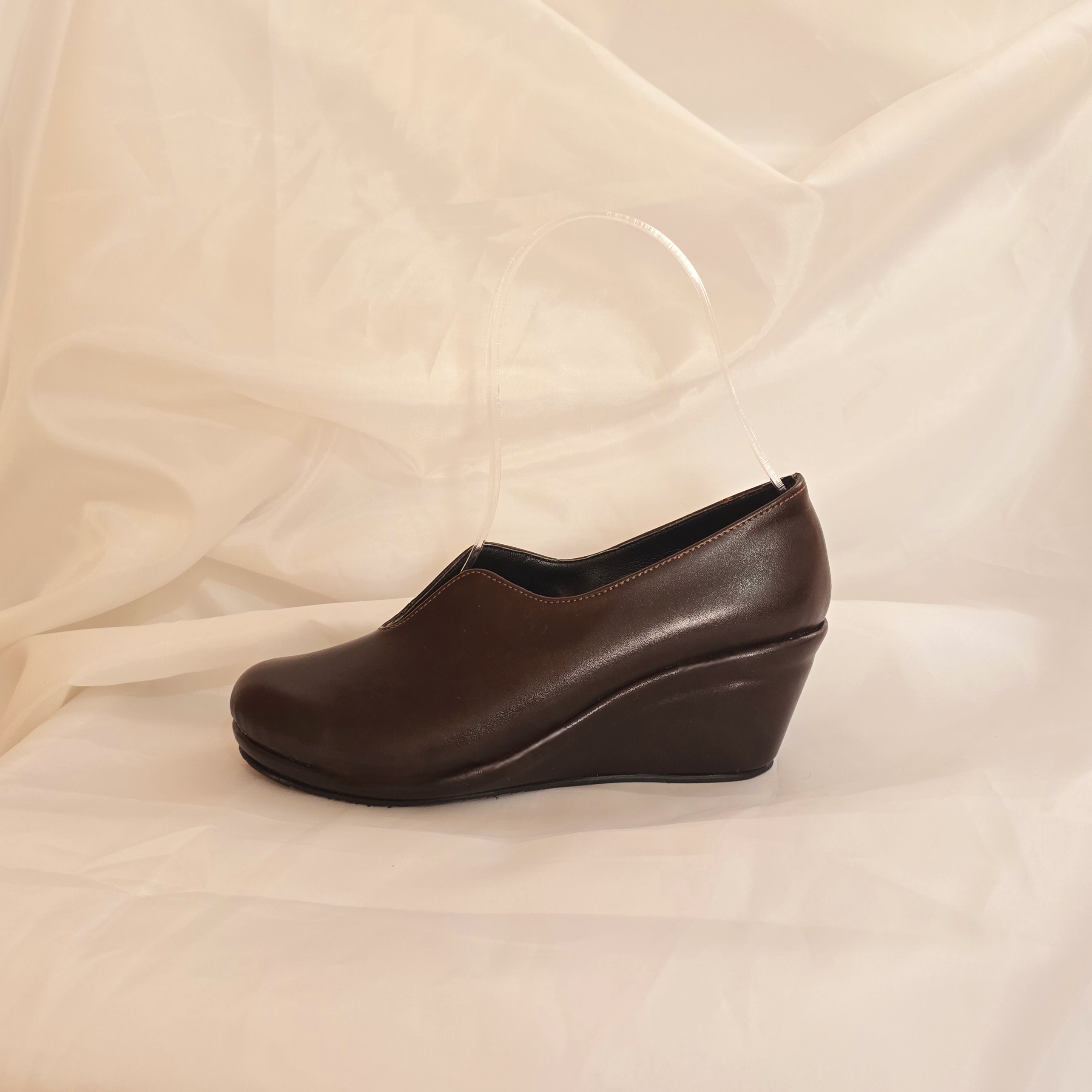 کفش لژدار زنانه قهوه ای (کد ۰۰۹۰) اداری، روزمره، راحتی